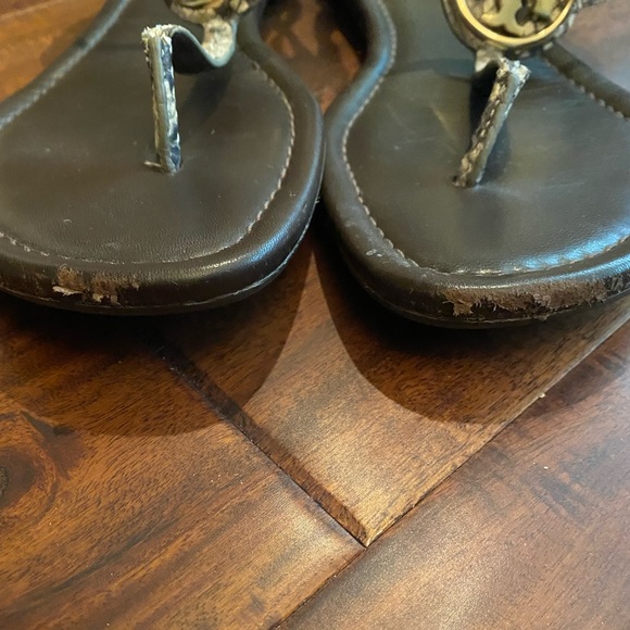 Tory Burch Dani Snakeskin T-strap Thongs Sandals - Picture 6 of 16